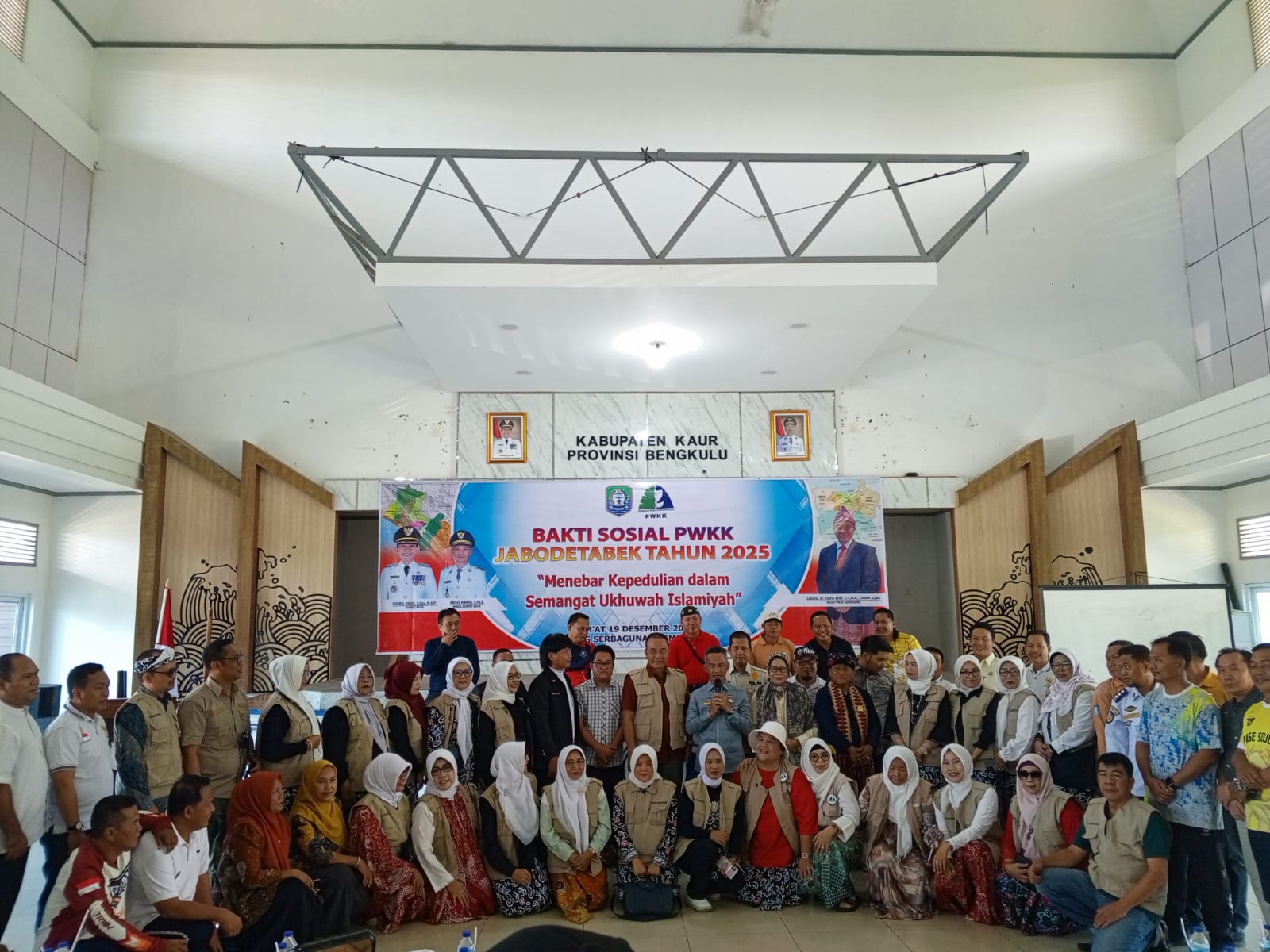 PWKK Jabotabek Tebar Kepedulian di Kaur dengan Bakti Sosial