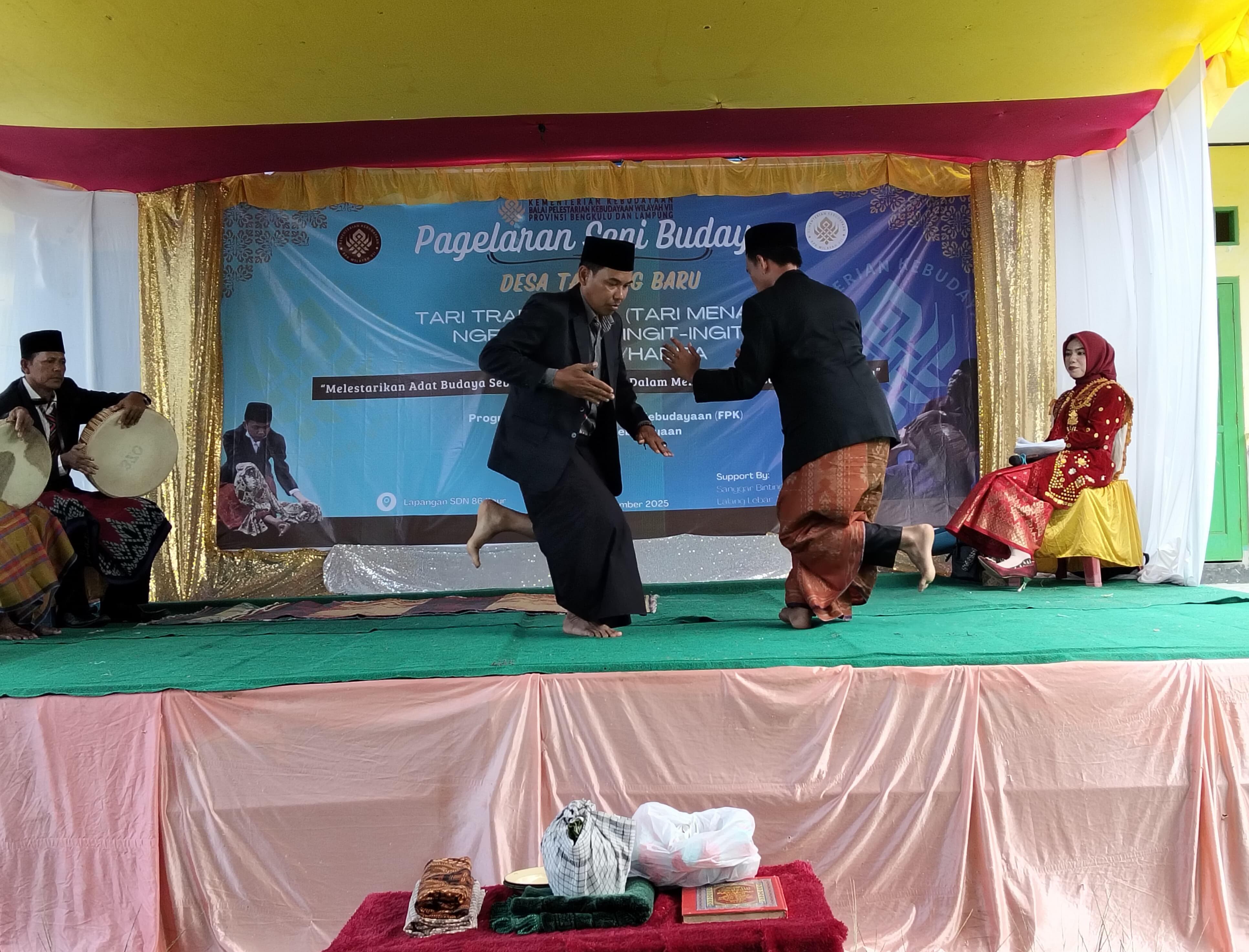 Desa Tanjung Baru Kaur Gelar Pagelaran Seni Budaya Tari Tradisional sangat Meriah