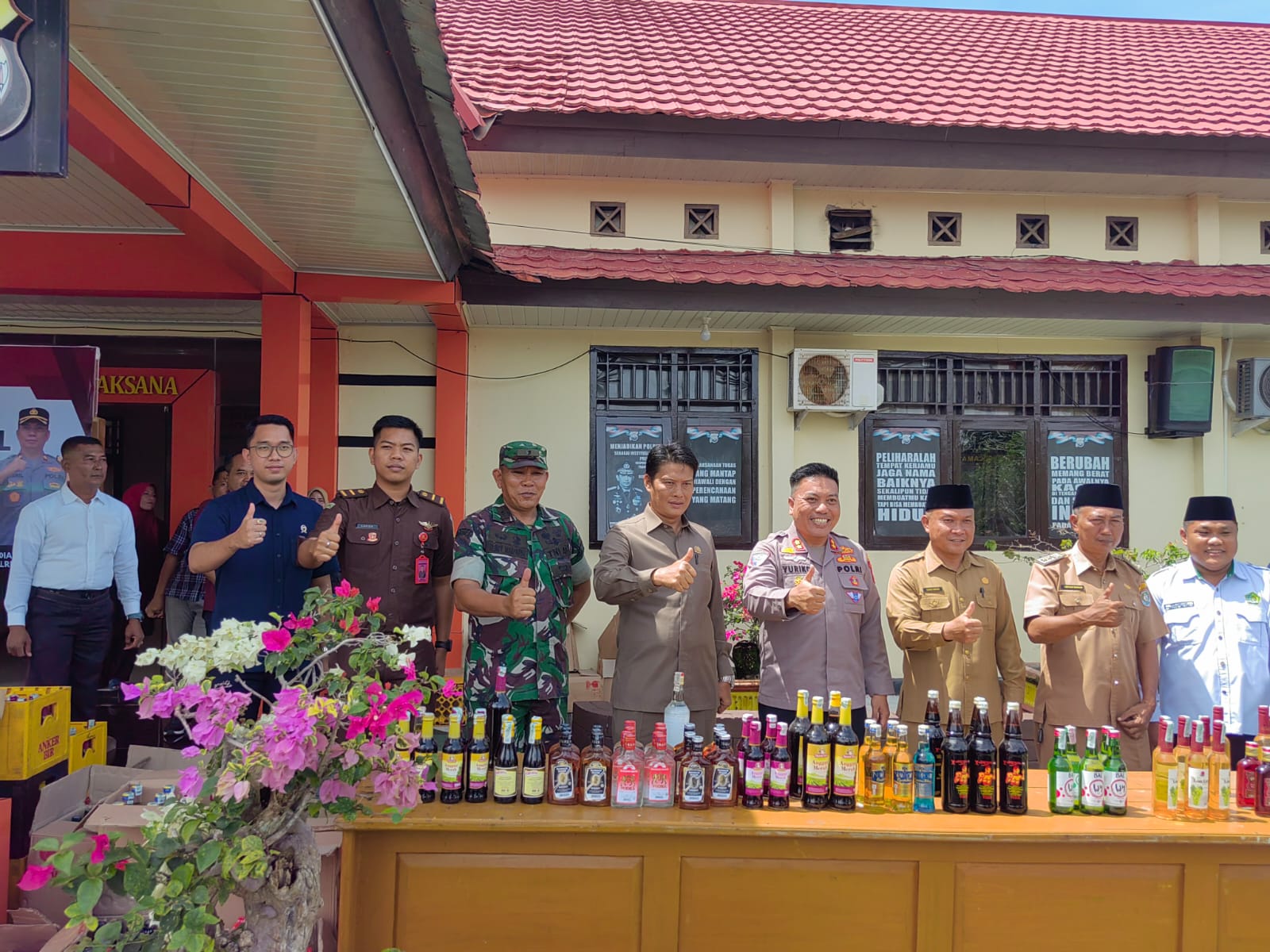 Menjelang Tahun Baru 2026 ; Polres Kaur Musnahkan 1.200 Botol Miras