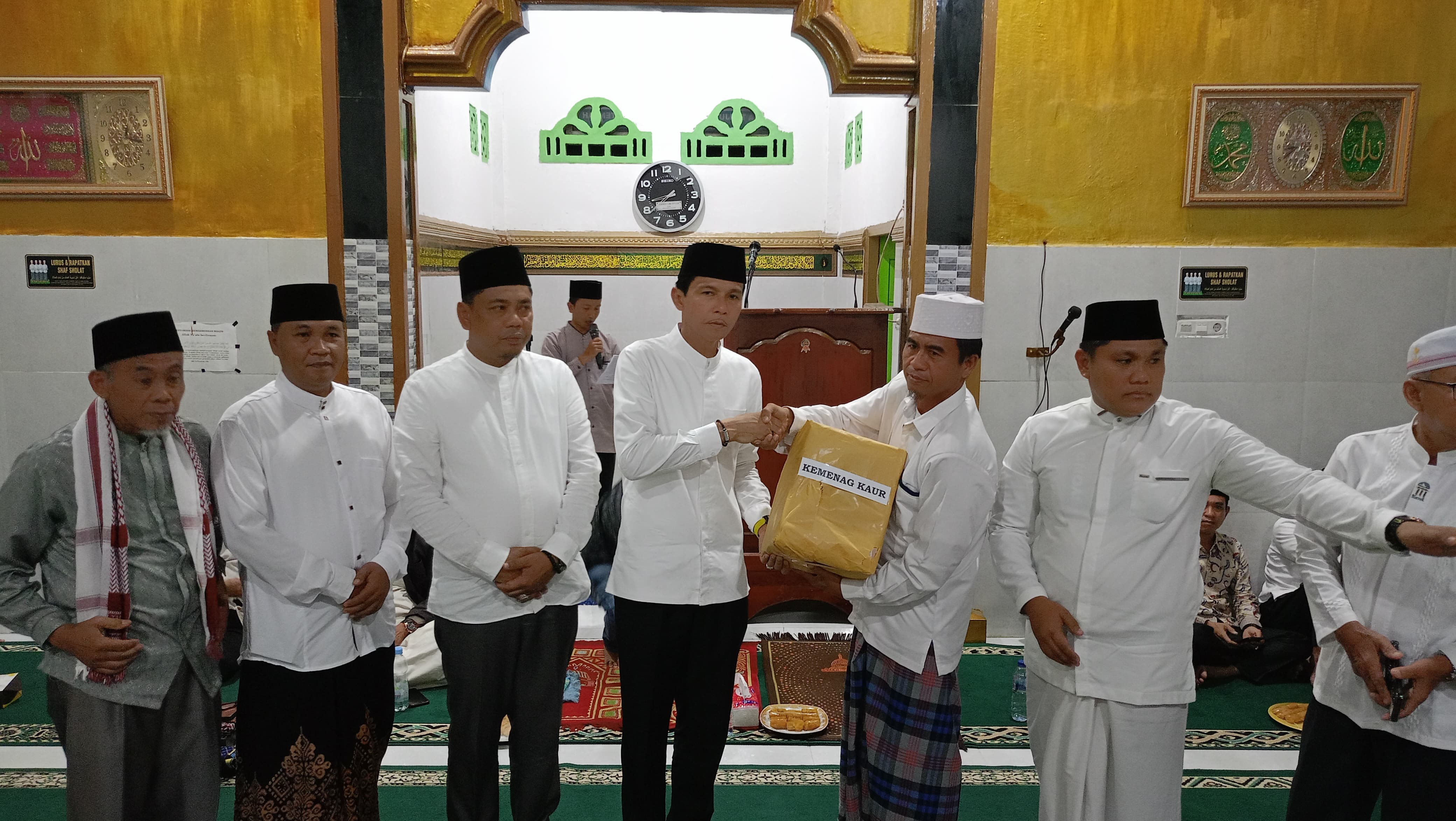 Safari Ramadan Kaur Singgah di Tanjung Ganti II ; Santunan Yatim & Rp5 Juta untuk Masjid