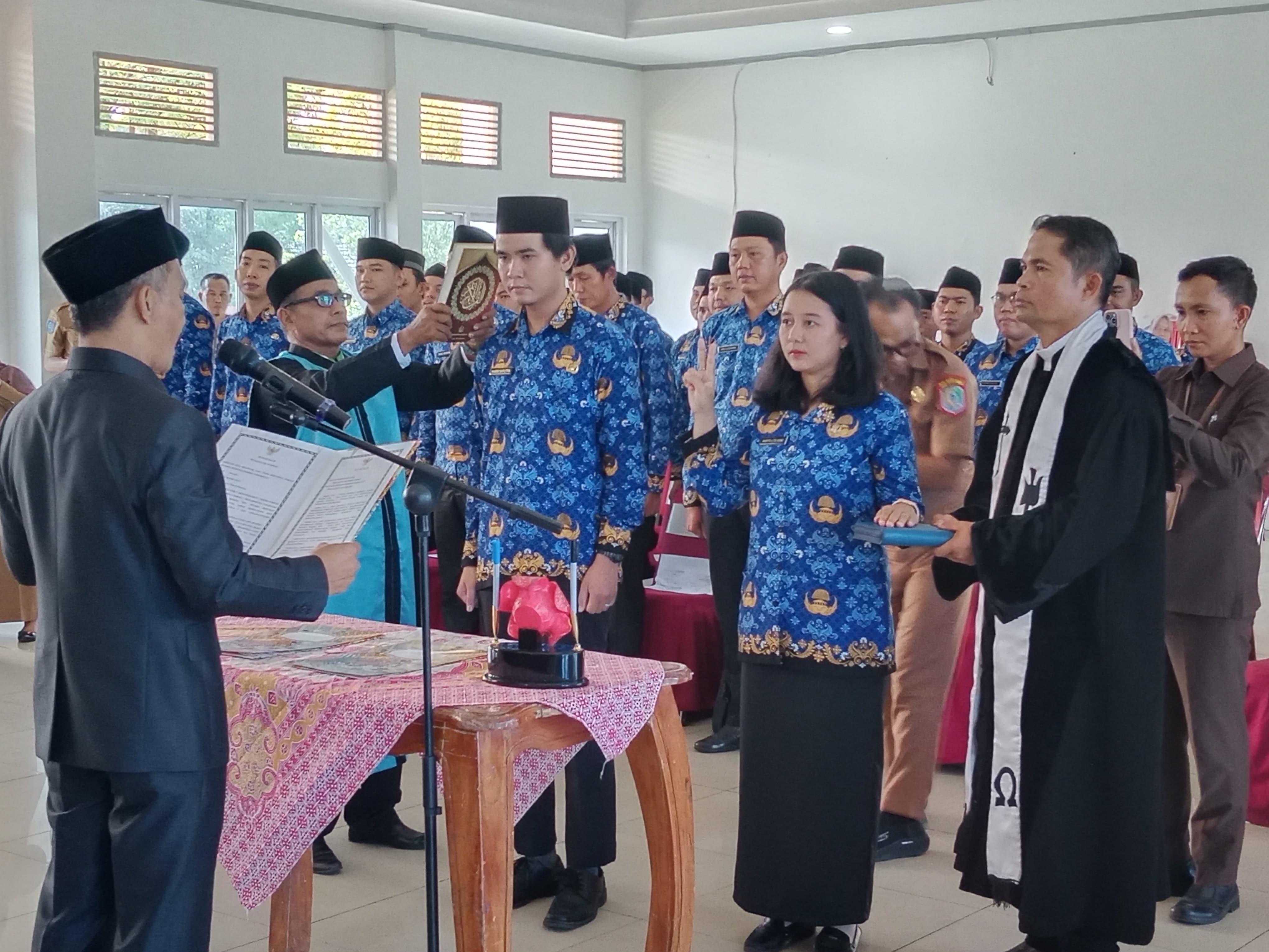 Wabup Kaur Lantik 84 PNS : Tekankan Disiplin dan Profesionalisme