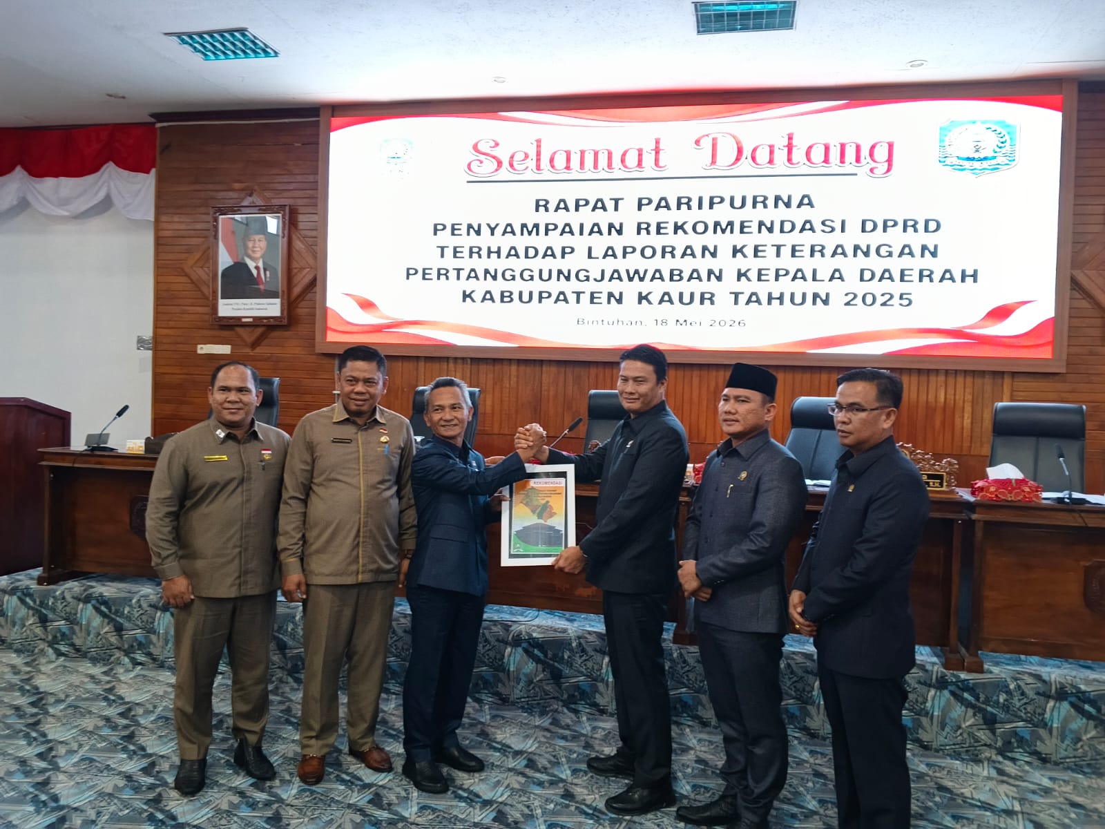 DPRD Kaur Soroti Pendidikan dan Perlindungan Pekerja dalam Rapat Paripurna Rekomendasi LKPJ