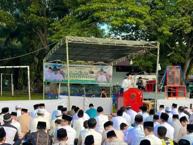 Bupati Kaur Pilih Salat Iduladha di Tanjung Kemuning ; Tegaskan Pemerintah Harus Dekat dengan Rakyat